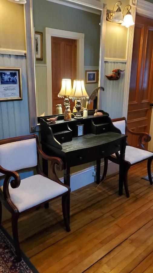 Bed & Breakfast The Lark & Loon *