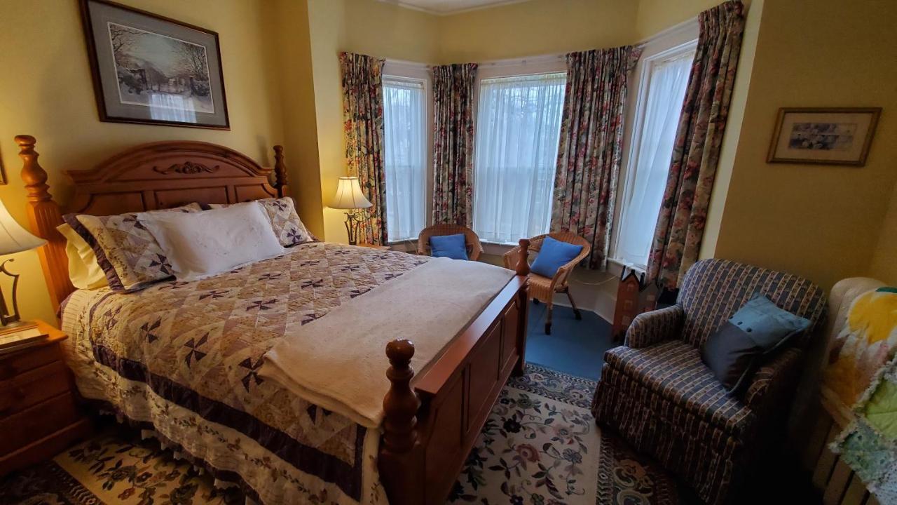 Bed & Breakfast The Lark & Loon *